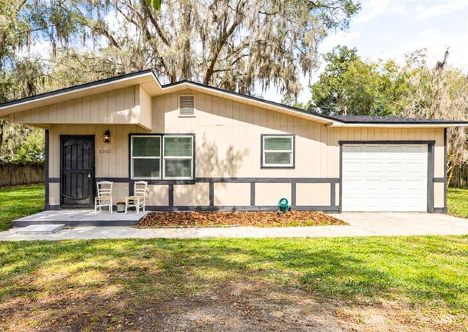 1st image of 22632 SE Hawthorne Rd