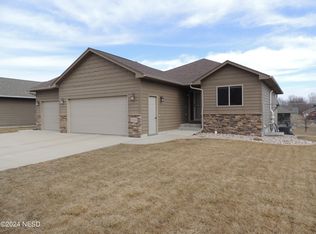 1516 2nd St NW, Watertown, SD 57201