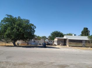 304 & 308 Kitt Rd, El Paso, TX 79915