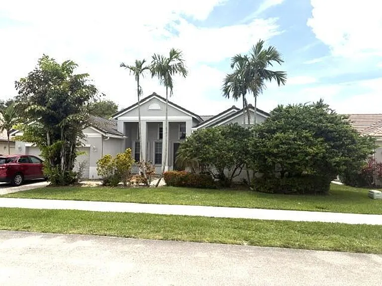 2721 W Abiaca Cir — Photo 1