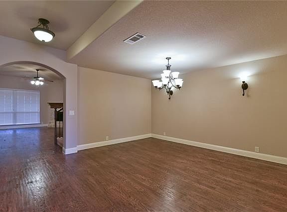 4th image of 9108 Wellington Dr