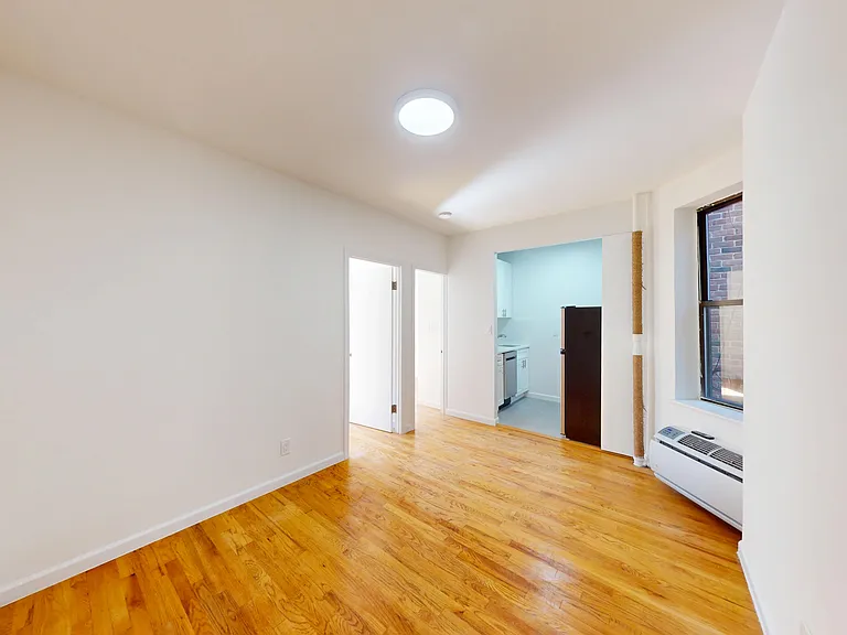 417 E 65th St #22 — Photo 4