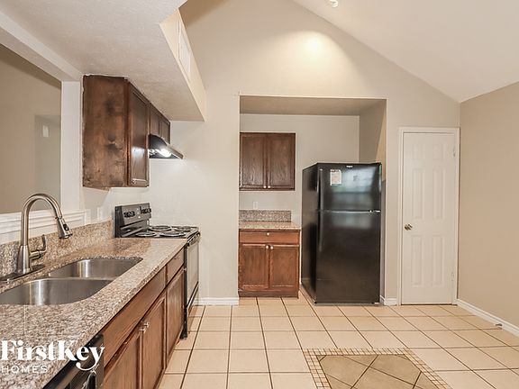 5th image of 8231 Woodland Willows Dr