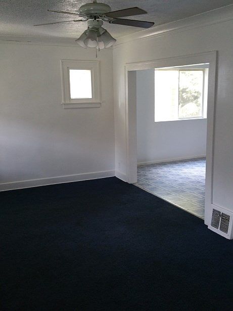 2nd image of 702 W 117th St