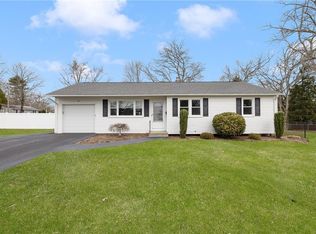 44 Dahlia Dr, North Kingstown, RI 02852