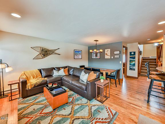 5th image of 35 Promontory Drive #10
