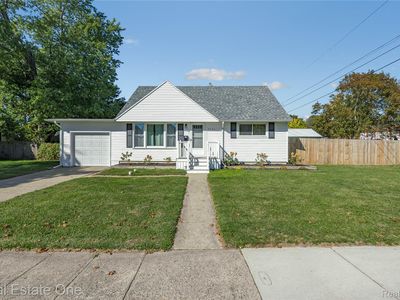 3031 Amherst Dr, Lansing, MI, 48906
