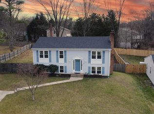 12031 Stuart Ridge Dr, Herndon, VA 20170