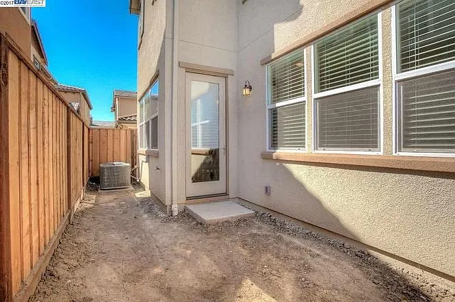 938 Flurry Dr — Photo 20