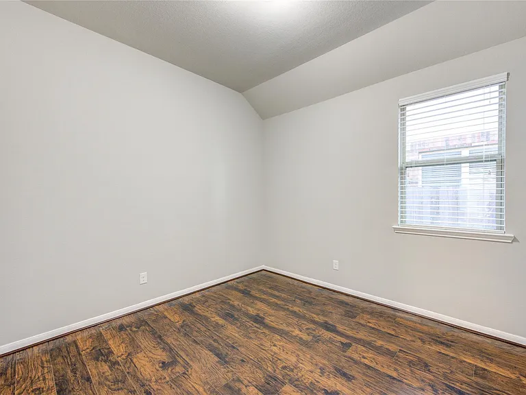 5314 Silver Ledge Dr — Photo 45