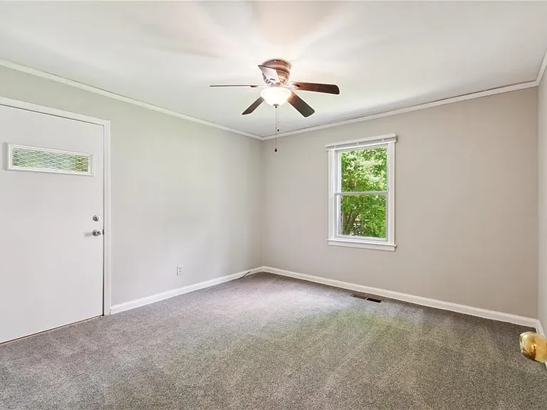 1682 Bridgeport Dr NE — Photo 16