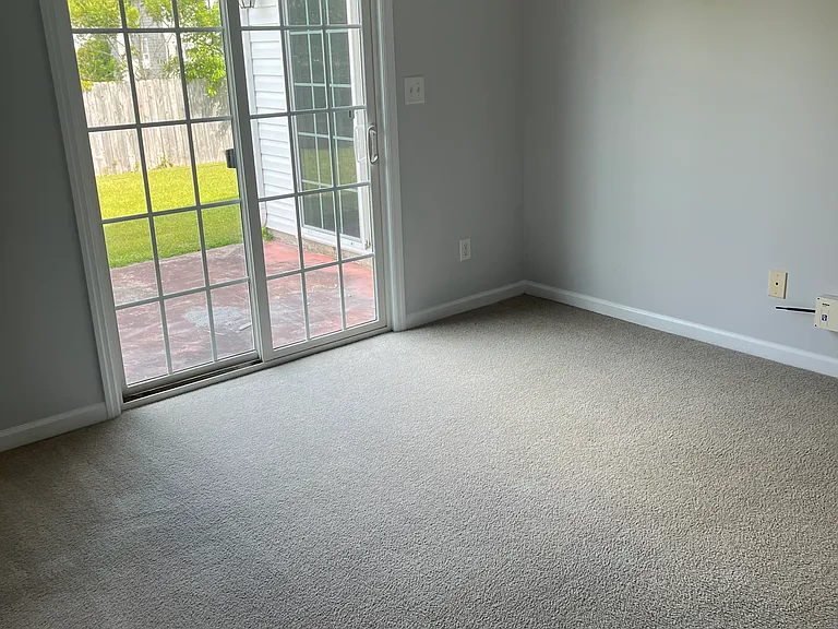 204 Jessie Cir — Photo 8