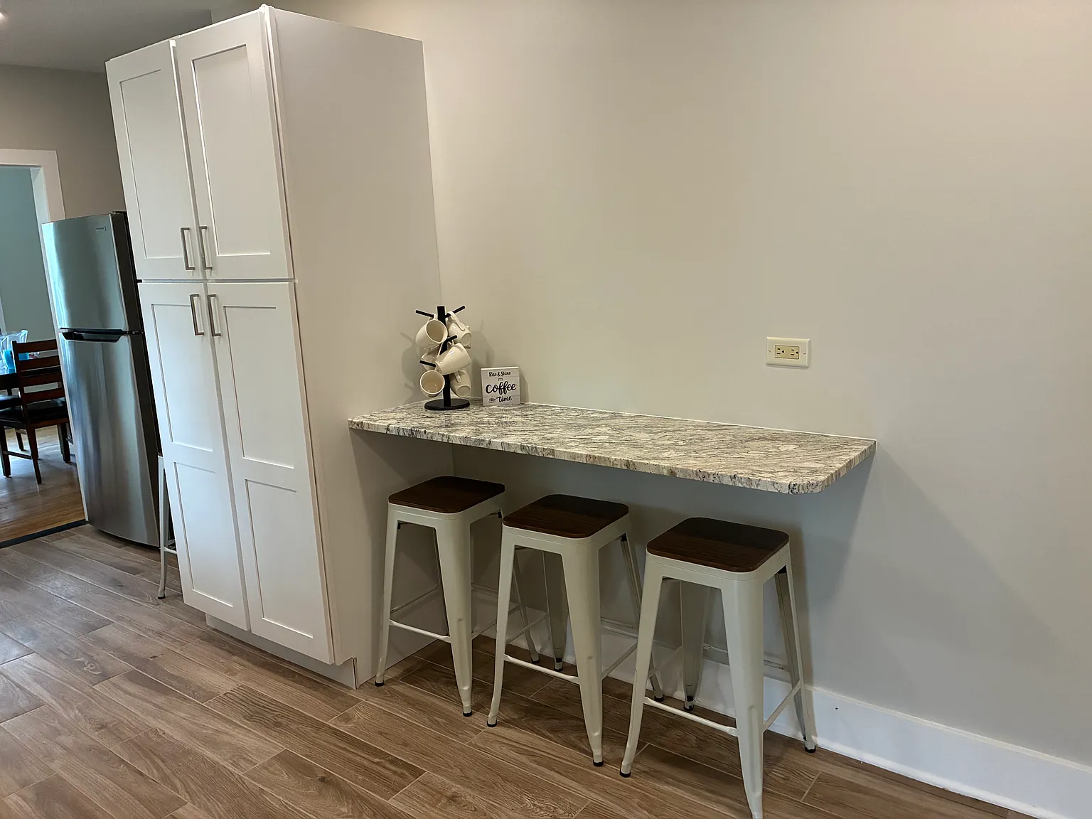 7 bed, 2691 sqft, $575 — Photo 4