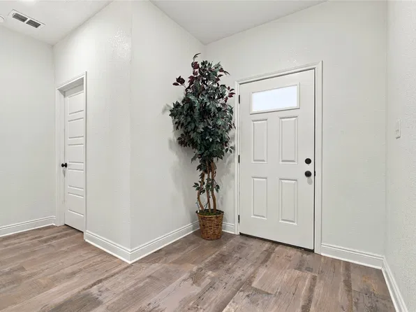 386 Robertson Rd, New Boston, TX 75570