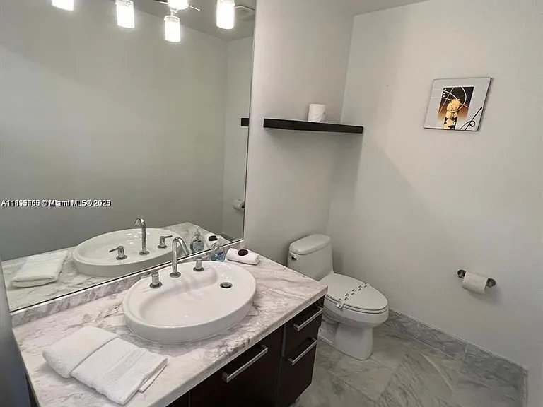 244 Biscayne Blvd #643 — Photo 11