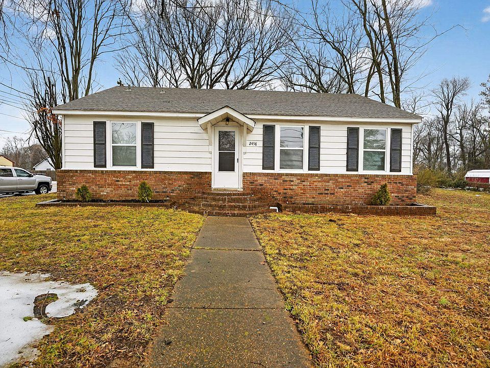1st image of 2458 Whitney Ave