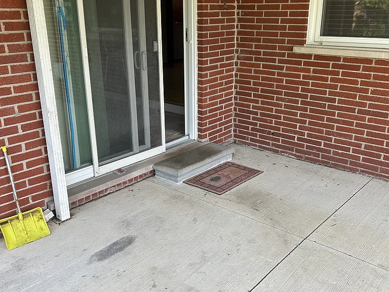 33773 Somerset Dr — Photo 11