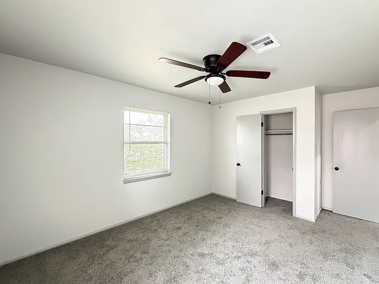 2417 NW 42nd St — Photo 16