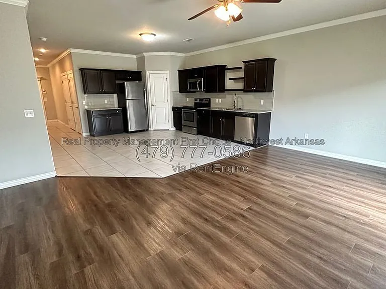 2733 W Kilimanjaro Way — Photo 6