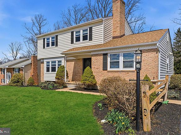 2nd image of 1211 Grafton Shop Rd