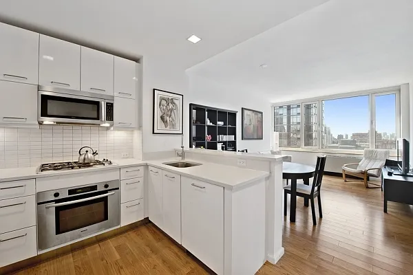 Sold by MNS | media 5