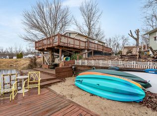 82 Dinosaur Rd, Wilmington, IL 60481