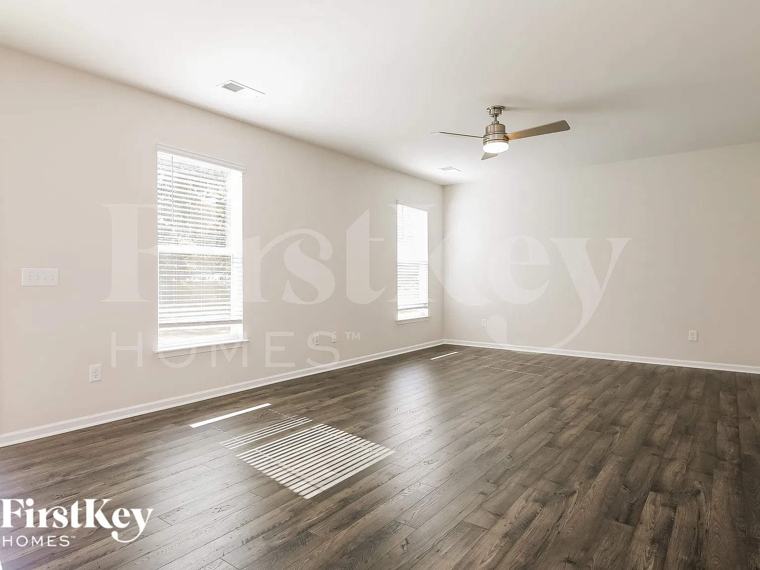 4 bed, 2.5 bath, 2461 sqft, $2,465 — Photo 3