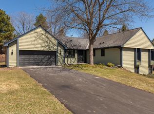 9210 Fawnridge Cir, Bloomington, MN 55437