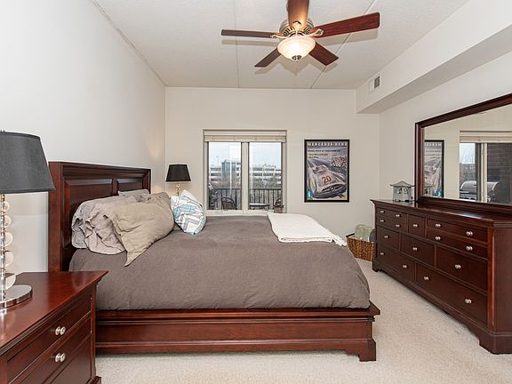 5th image of 845 E 22nd St APT 307