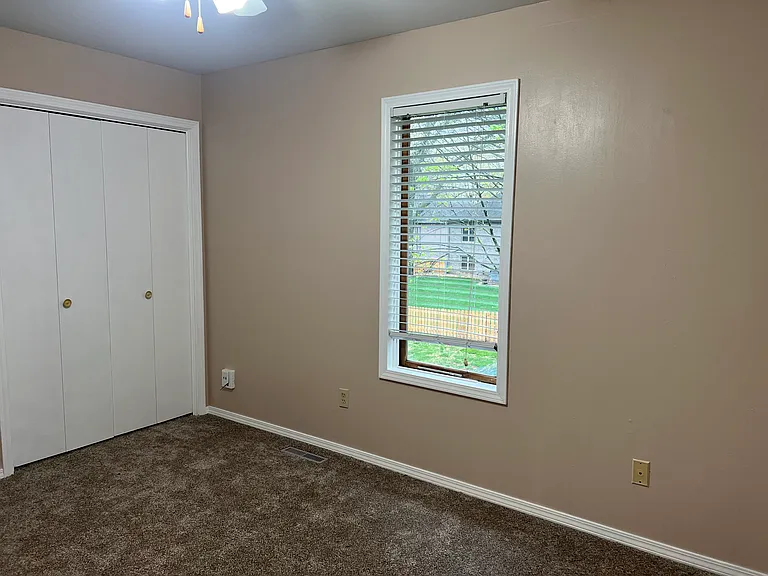 3437 S Glenhaven Ct — Photo 12