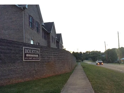 415 E Holston Ave #4 Photo 1