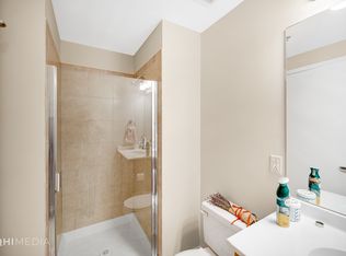 210 S Des Plaines #907, Chicago, IL 60661