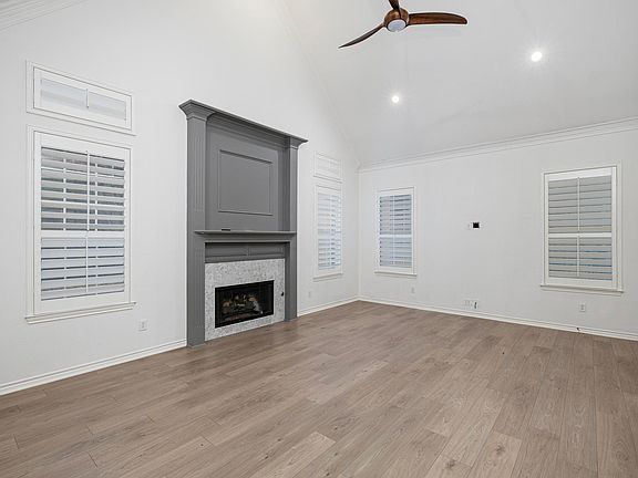 4th image of 6328 Park Meadow Ln