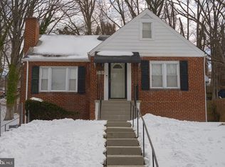 5704 Woodland Dr, Oxon Hill, MD 20745