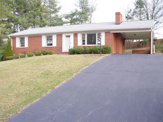 1st image of 5118 Carriage Dr SW