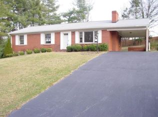5118 Carriage Dr SW, Roanoke, VA
