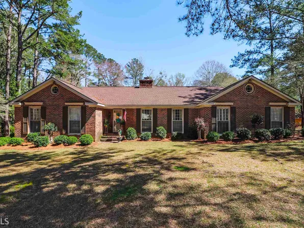 221 10th St, Cochran, GA 31014