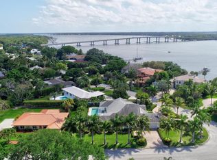 34 N River Rd, Sewalls Pt, FL 34996