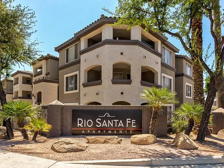 Rio Santa Fe Apartments — Photo 25
