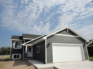 726 Sonoma Valley St, Brookings, SD 57006