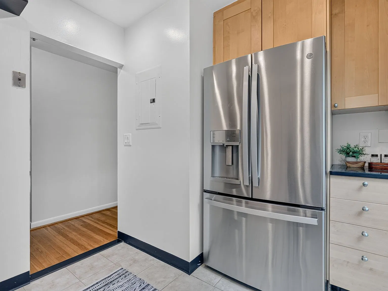 2 bed, 1000 sqft, $2,850 — Photo 4