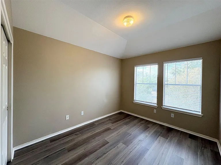 800 Bull Creek Pkwy — Photo 26