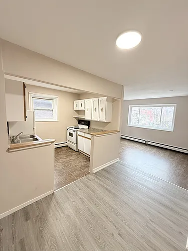 1590 Ouellette Ave Photo 1