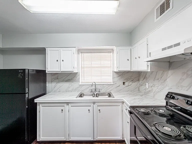 Casa Grande Apartments — Photo 6
