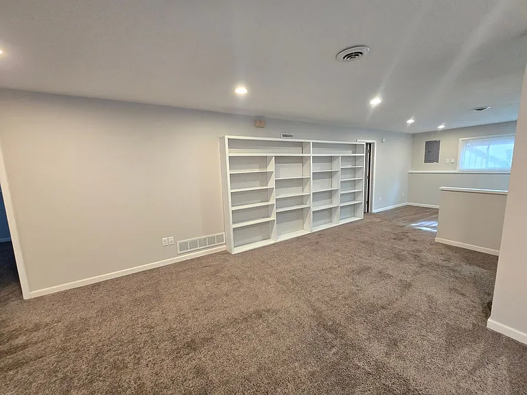 2025 Beck St — Photo 41
