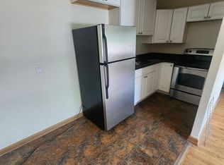 3235 S 48th St APT 8, Milwaukee, WI 53219