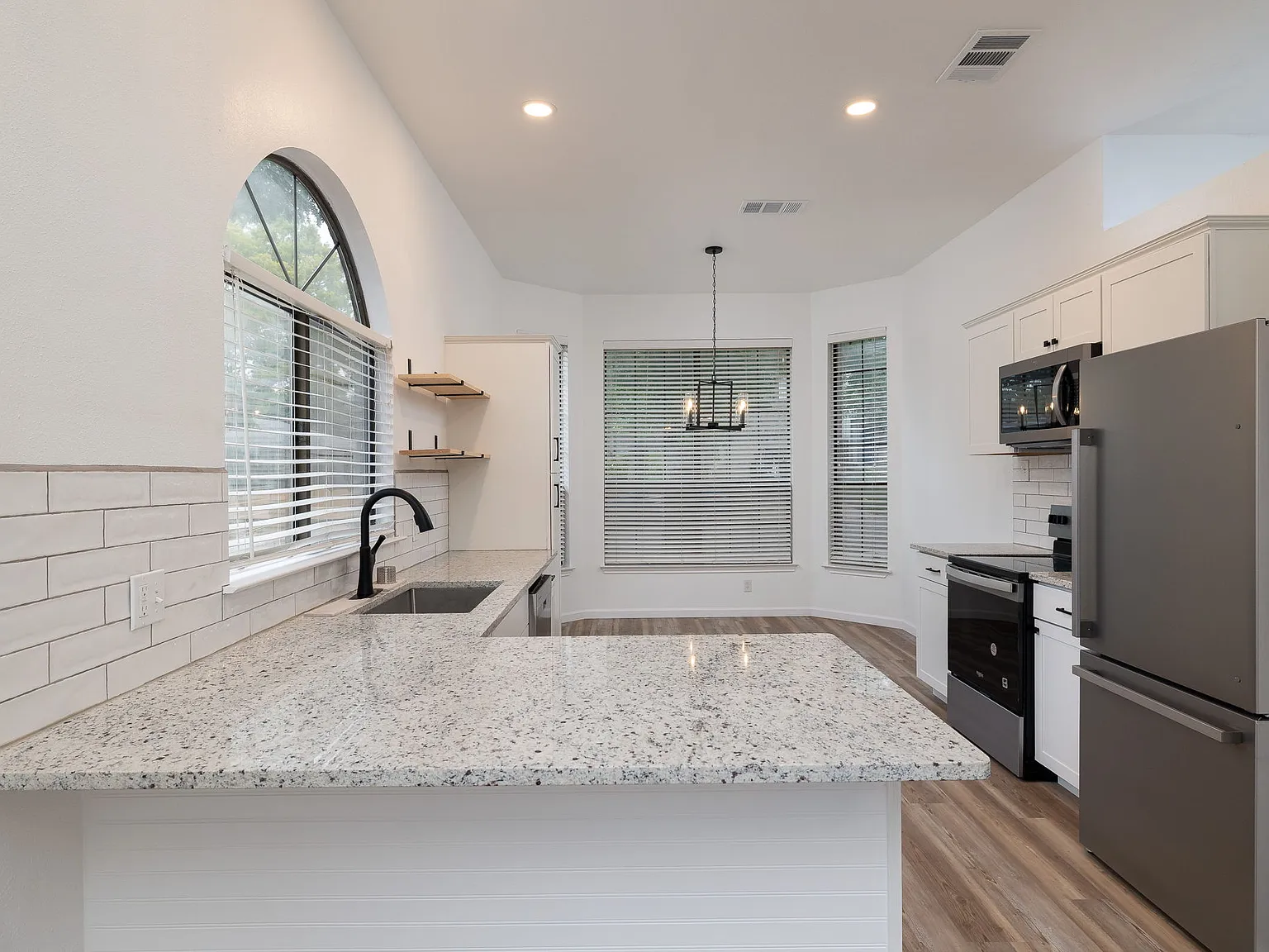 13027 Cavern Park Dr — Photo 2