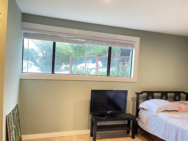 Middlefield Dr — Photo 7