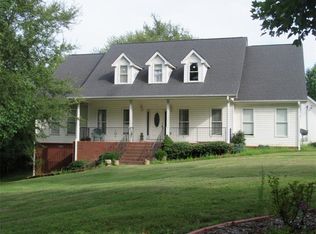 486 E Macedonia Church Rd, Oxford, GA 30054