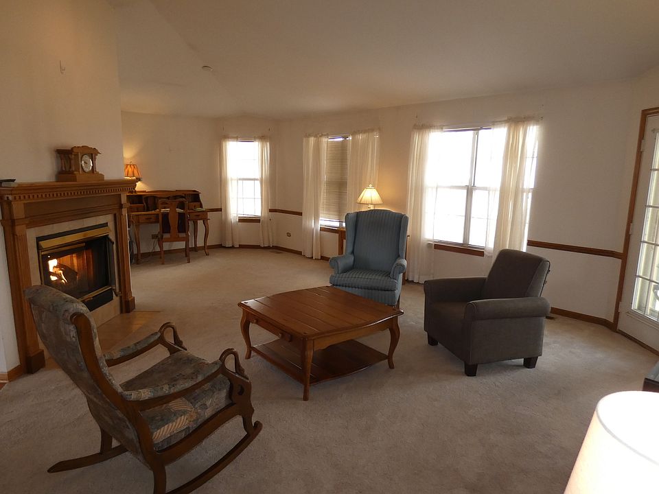 1002 Interloch Ct Algonquin IL Zillow